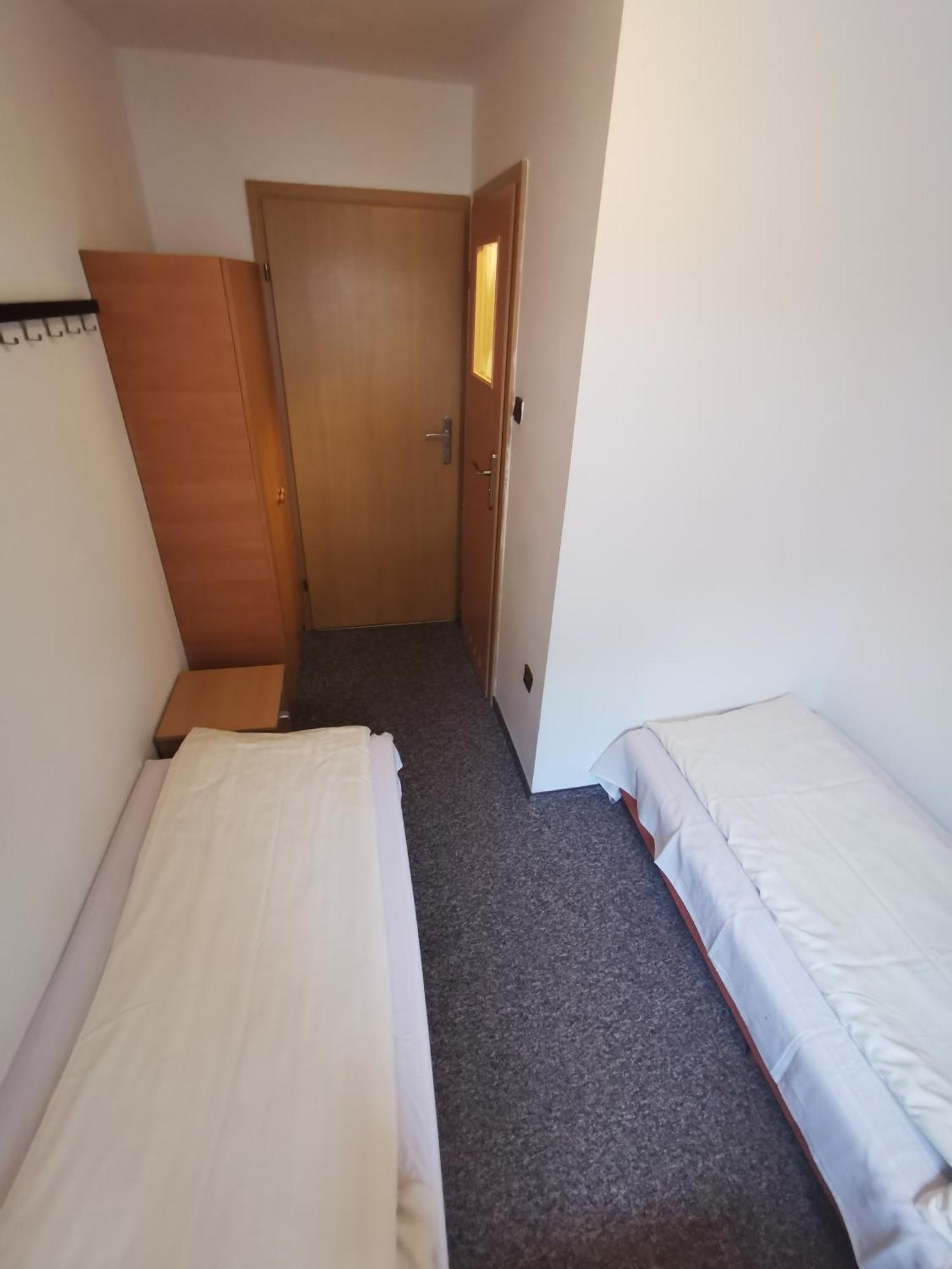 Hotel Straszny Dwor Duszniki Zdrój Zimmer foto