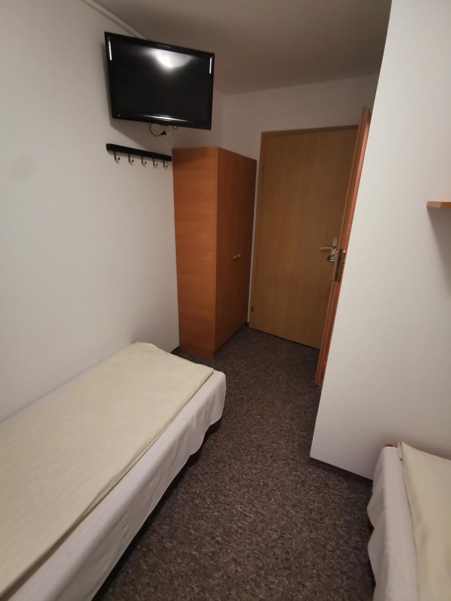 Hotel Straszny Dwor Duszniki Zdrój Zimmer foto