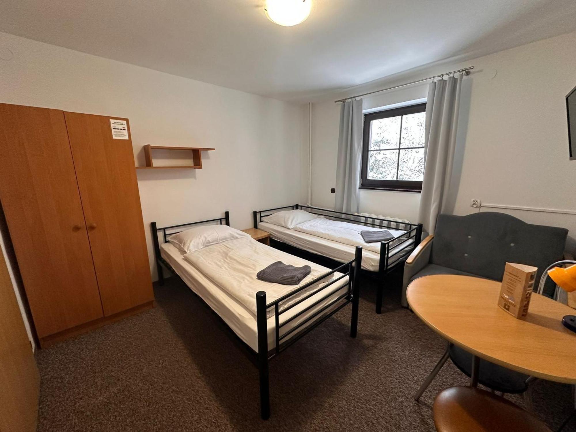 Hotel Straszny Dwor Duszniki Zdrój Zimmer foto